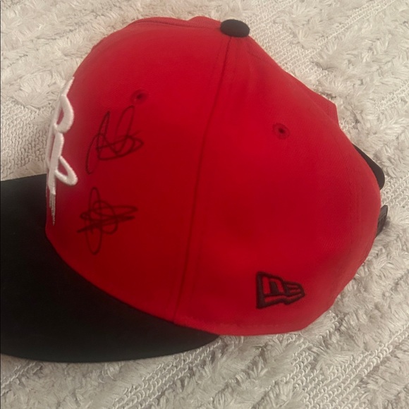 SIGNED NBA ROCKETS RED HAT - Picture 6 of 7